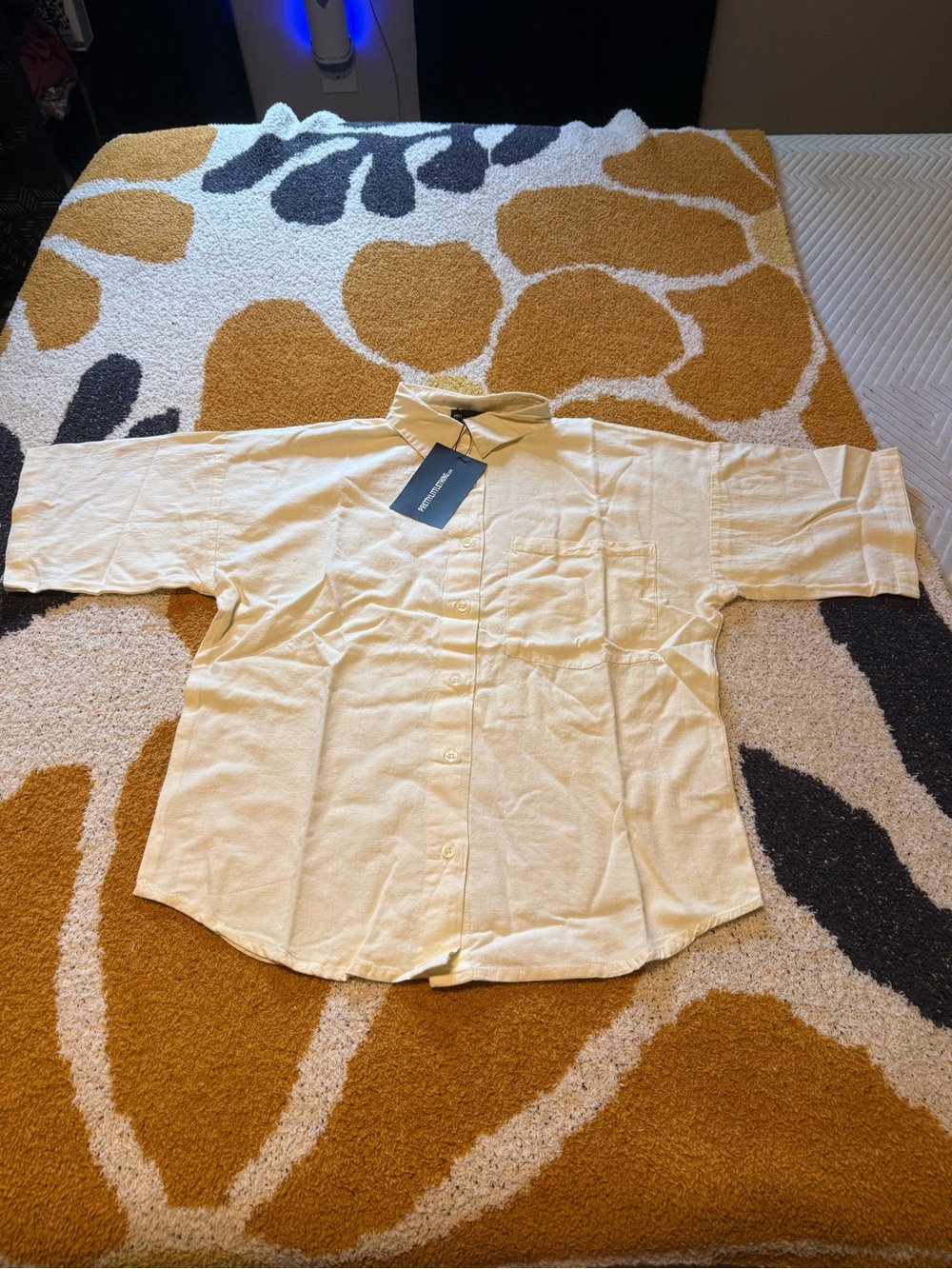 PrettyLittleThing linen Short-Sleeve Button-Up Shirt - Cream